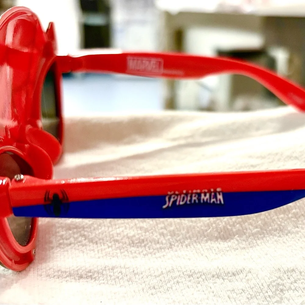 Red Spider man Sunglasses with visor